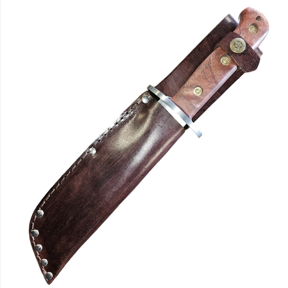 The ultimate Camping Knife AKA (The Pig)